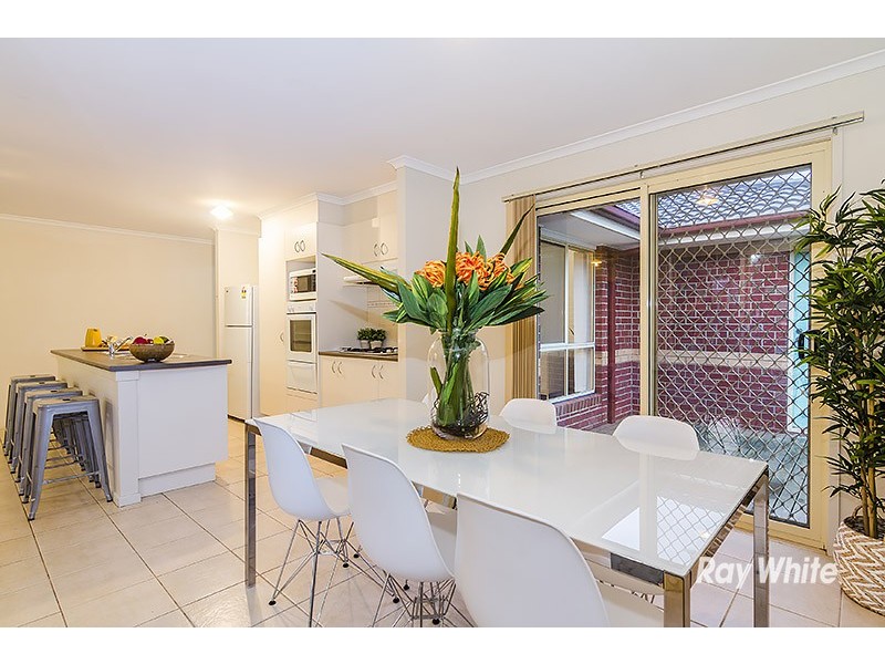 7 Taplan Crescent, Cranbourne West VIC 3977
