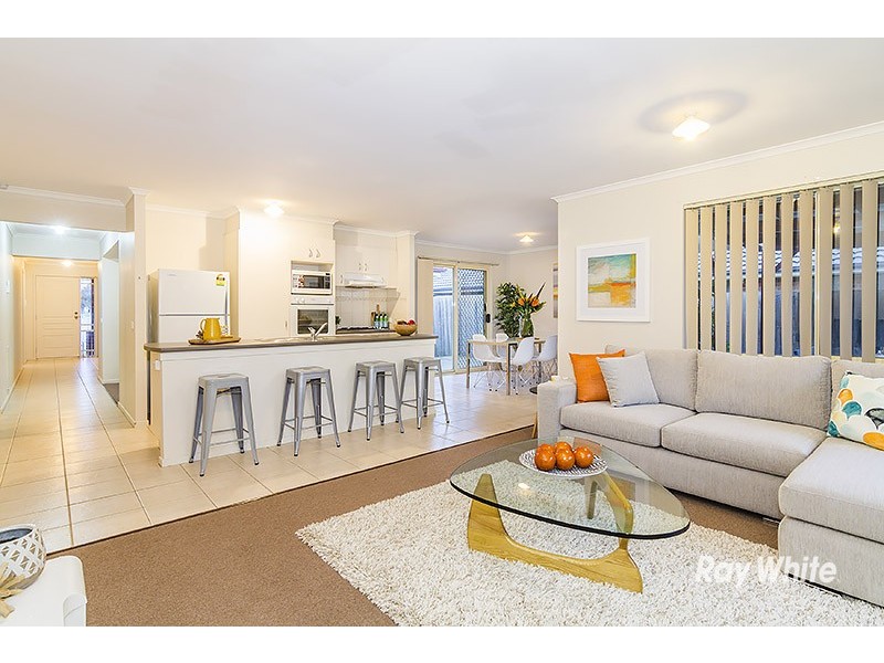 7 Taplan Crescent, Cranbourne West VIC 3977