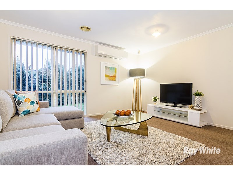 7 Taplan Crescent, Cranbourne West VIC 3977