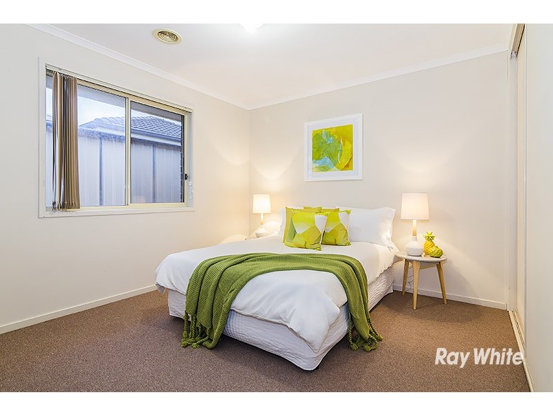 7 Taplan Crescent, Cranbourne West VIC 3977