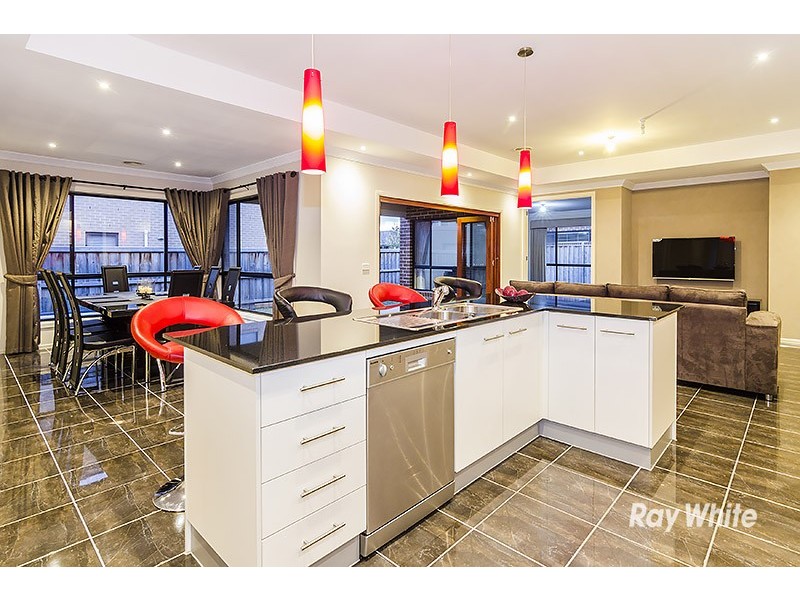 16 Freshwater Boulevard, Lyndhurst VIC 3975