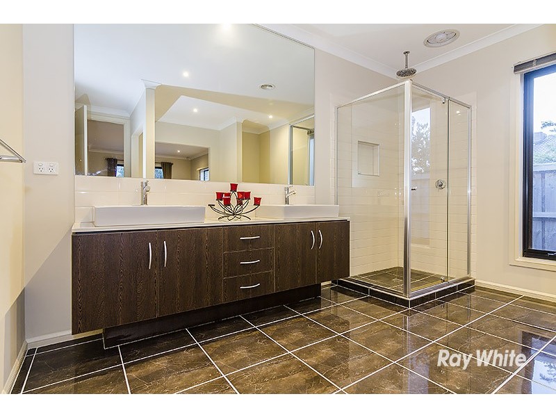 16 Freshwater Boulevard, Lyndhurst VIC 3975