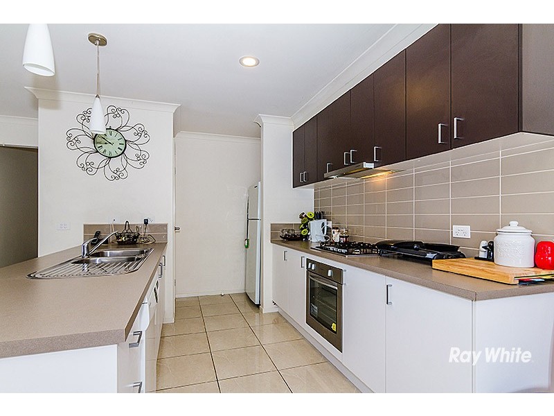 6 Waterloo Road, Cranbourne East VIC 3977