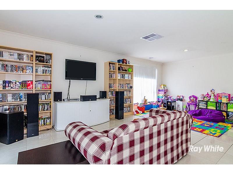 6 Waterloo Road, Cranbourne East VIC 3977