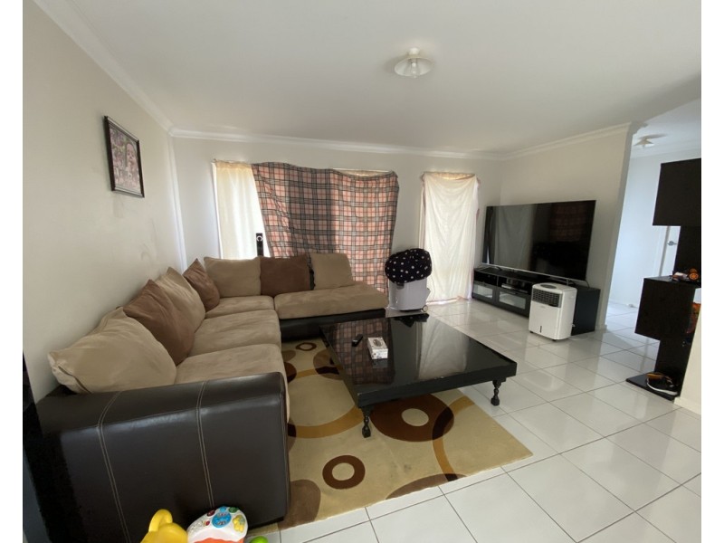 11/284 Pound Road, Hampton Park VIC 3976