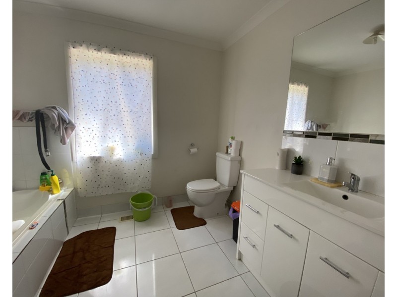 11/284 Pound Road, Hampton Park VIC 3976