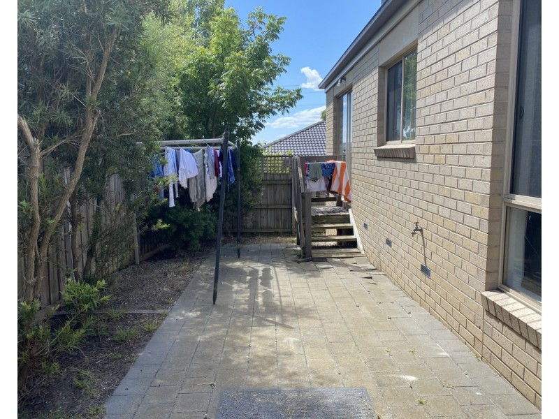 11/284 Pound Road, Hampton Park VIC 3976