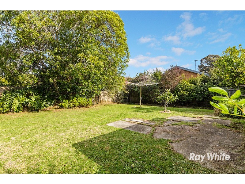 27 Lurline Street, Cranbourne VIC 3977