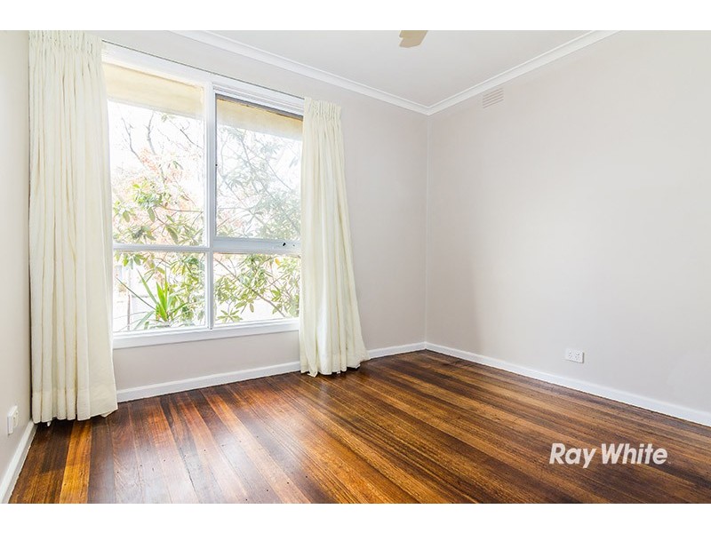 27 Lurline Street, Cranbourne VIC 3977
