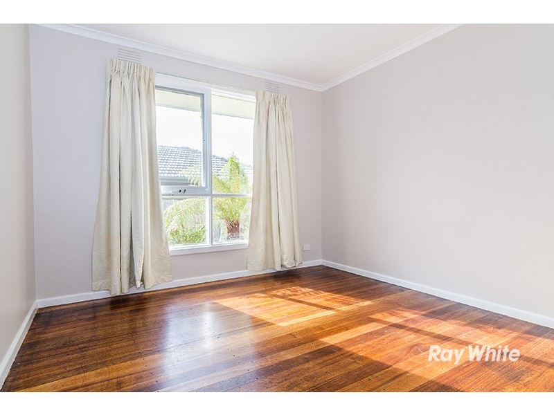 27 Lurline Street, Cranbourne VIC 3977