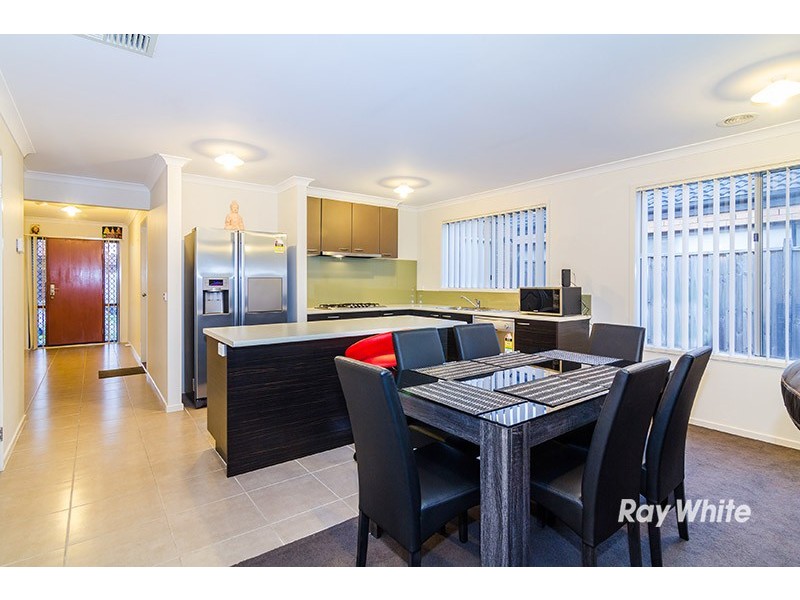 19 Noremac Grove, Lyndhurst VIC 3975