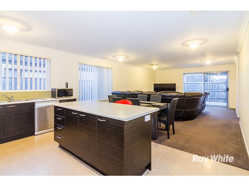 19 Noremac Grove, Lyndhurst VIC 3975