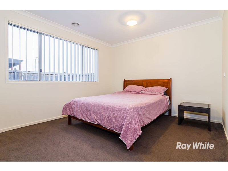 19 Noremac Grove, Lyndhurst VIC 3975