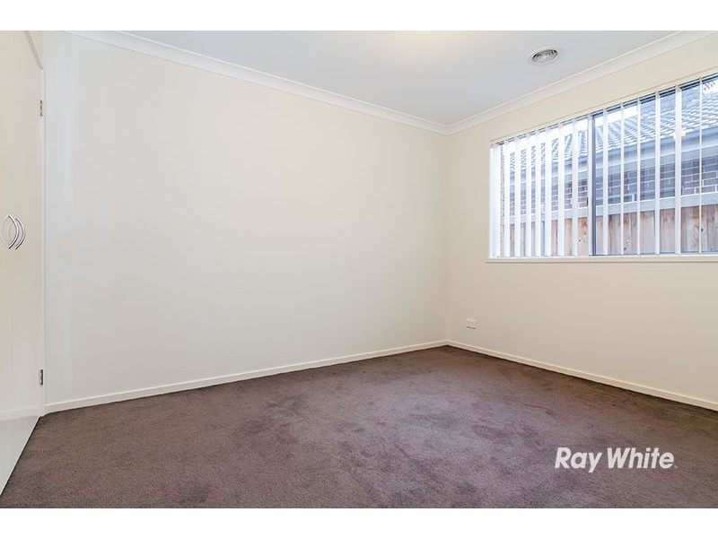 19 Noremac Grove, Lyndhurst VIC 3975