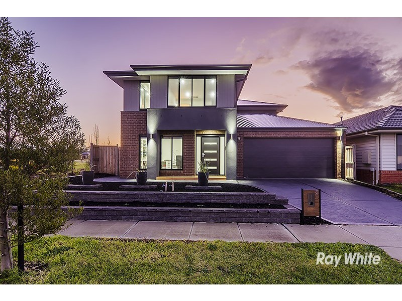 8 Amara Grove, Lyndhurst VIC 3975