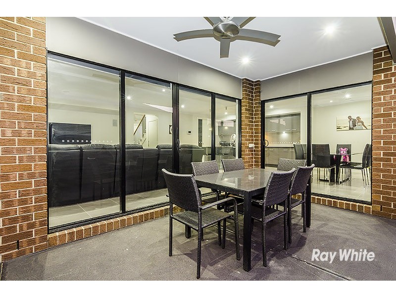 8 Amara Grove, Lyndhurst VIC 3975