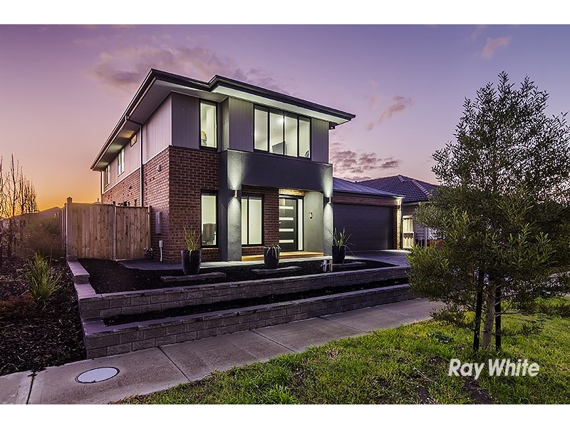 8 Amara Grove, Lyndhurst VIC 3975