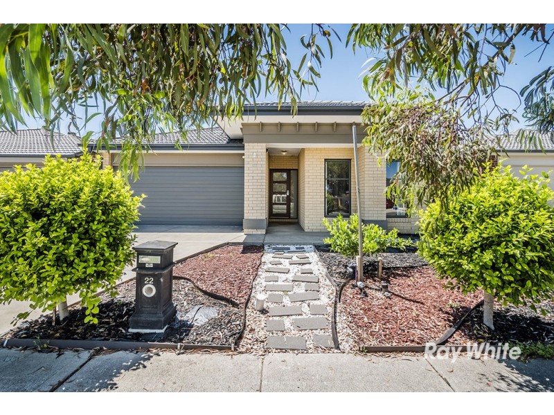 22 Dusky Bells Drive, Cranbourne West VIC 3977