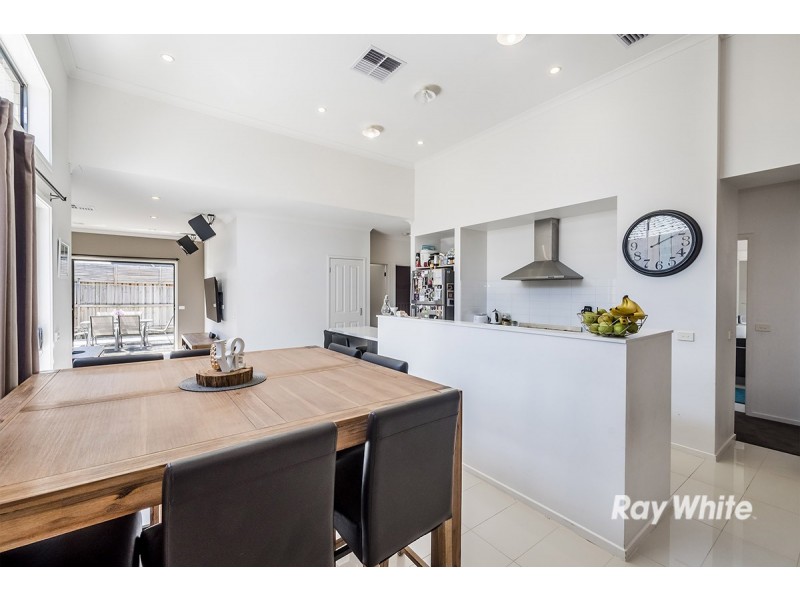 22 Dusky Bells Drive, Cranbourne West VIC 3977