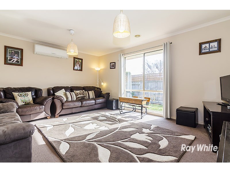 27 Robusta Avenue, Cranbourne VIC 3977