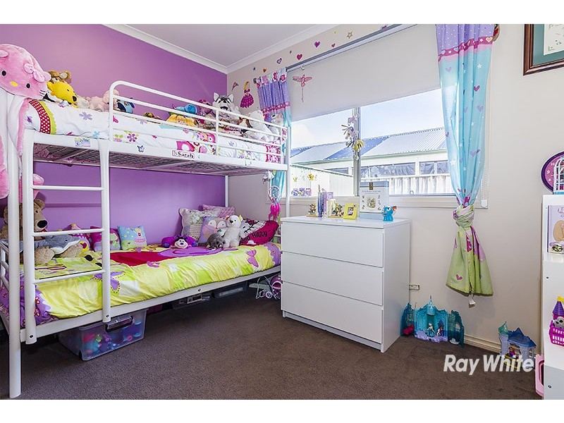 27 Robusta Avenue, Cranbourne VIC 3977
