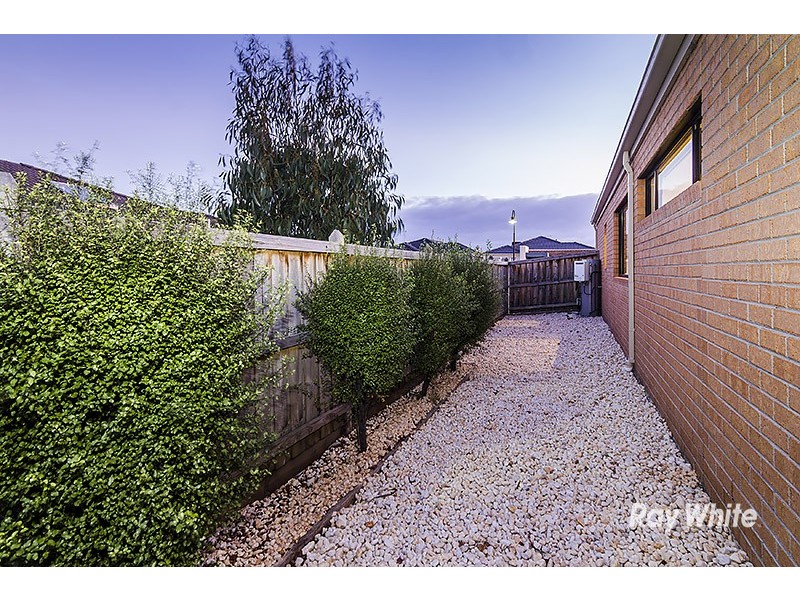 43 Gregson Grove, Lyndhurst VIC 3975