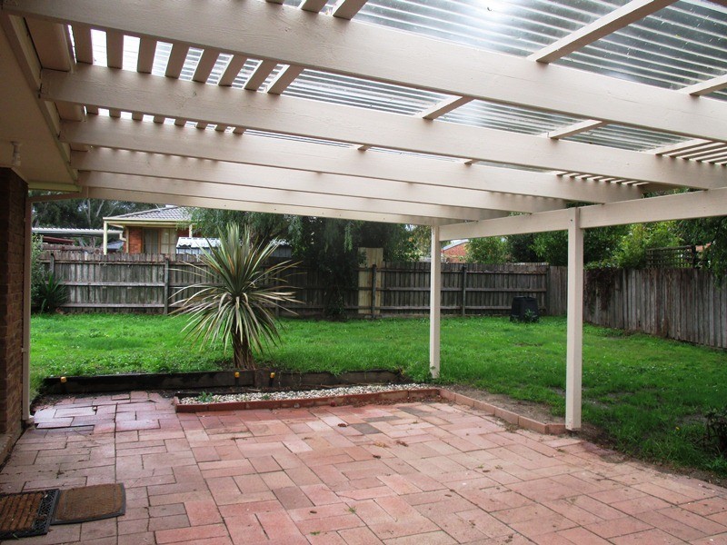 26 Nullica Court, Berwick VIC 3806