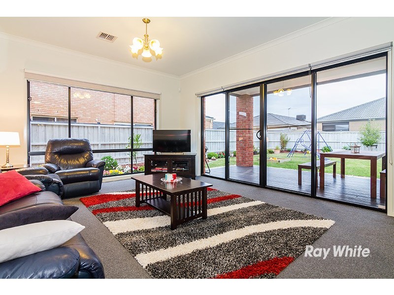 5 Colendy Close, Lyndhurst VIC 3975