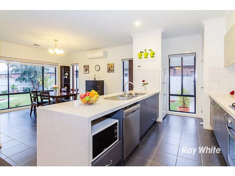 5 Colendy Close, Lyndhurst VIC 3975