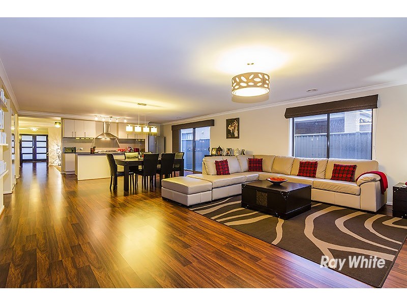 5 Pandora Drive, Cranbourne West VIC 3977