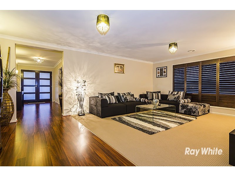 5 Pandora Drive, Cranbourne West VIC 3977
