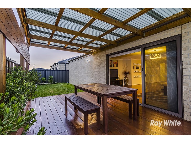 5 Pandora Drive, Cranbourne West VIC 3977