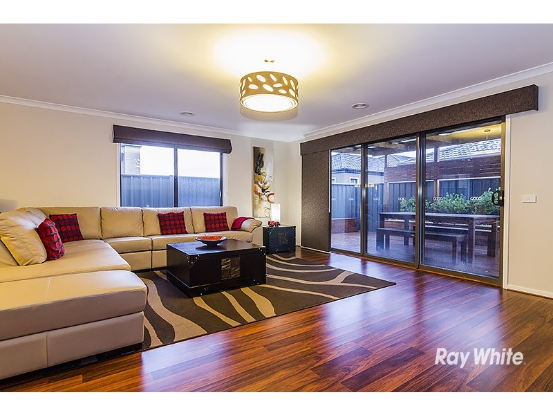 5 Pandora Drive, Cranbourne West VIC 3977