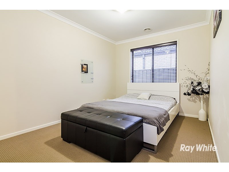 5 Pandora Drive, Cranbourne West VIC 3977