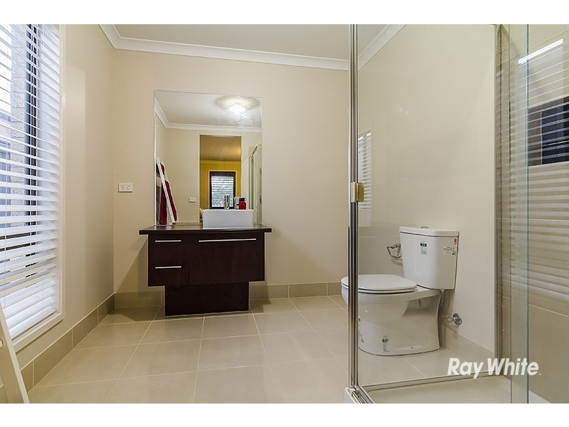 5 Pandora Drive, Cranbourne West VIC 3977