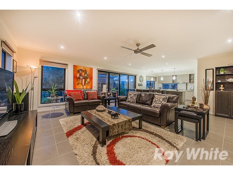 34 Connewara Crescent, Clyde North VIC 3978