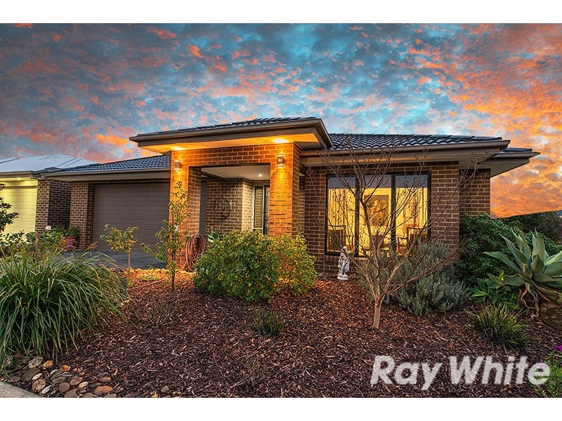 34 Connewara Crescent, Clyde North VIC 3978