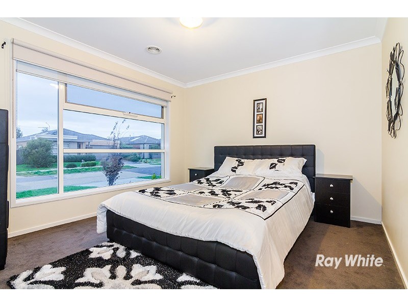 50 Gregson Grove, Lyndhurst VIC 3975