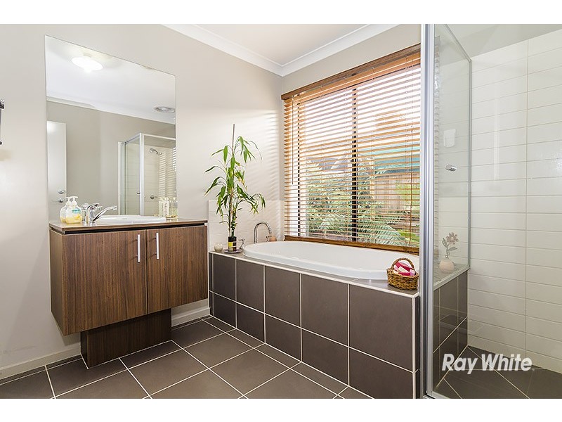 17 Balladonia Gum Circuit, Lyndhurst VIC 3975