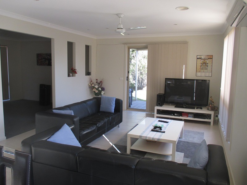 15 Aspendale Place, Lyndhurst VIC 3975