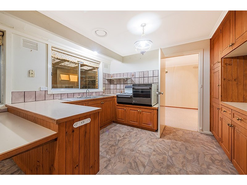 1 Rimfire Crescent, Cranbourne VIC 3977