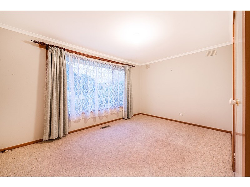 1 Rimfire Crescent, Cranbourne VIC 3977