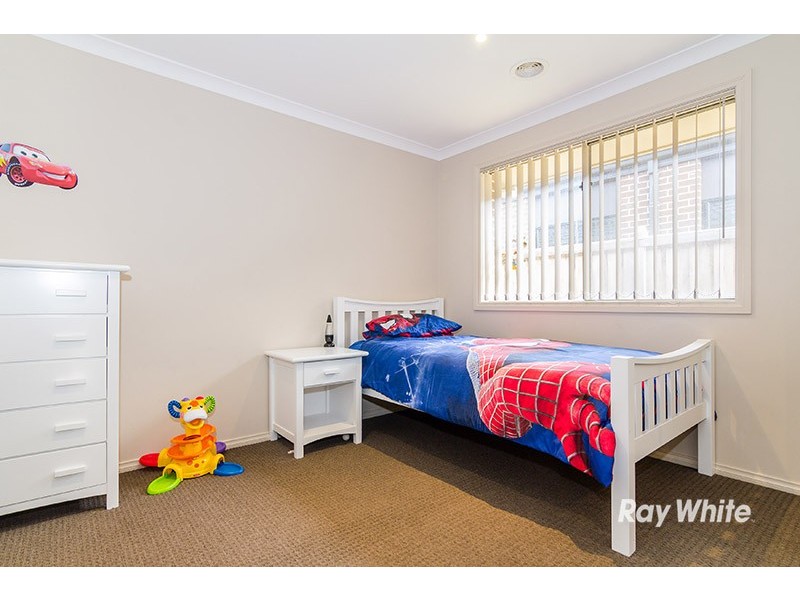 77 Thunderbolt  Drive, Cranbourne East VIC 3977