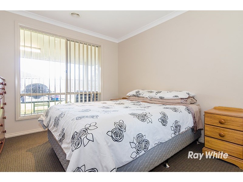 77 Thunderbolt  Drive, Cranbourne East VIC 3977