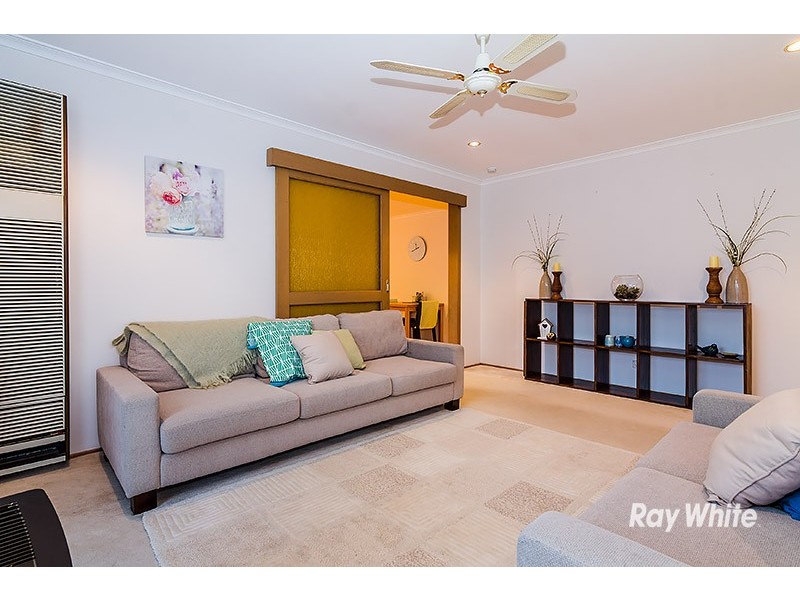 8 Kerrison Drive, Hampton Park VIC 3976