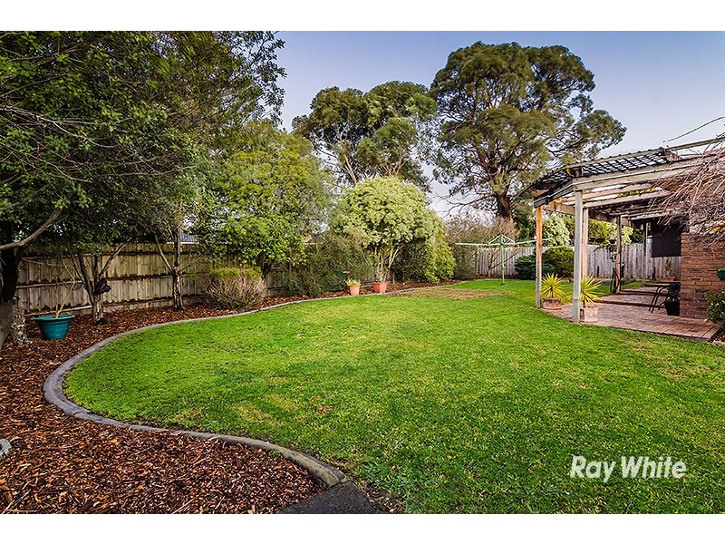 8 Kerrison Drive, Hampton Park VIC 3976