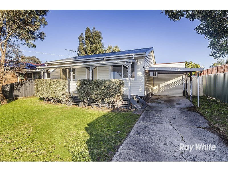 126 Circle Drive South, Cranbourne VIC 3977