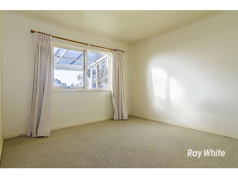 126 Circle Drive South, Cranbourne VIC 3977