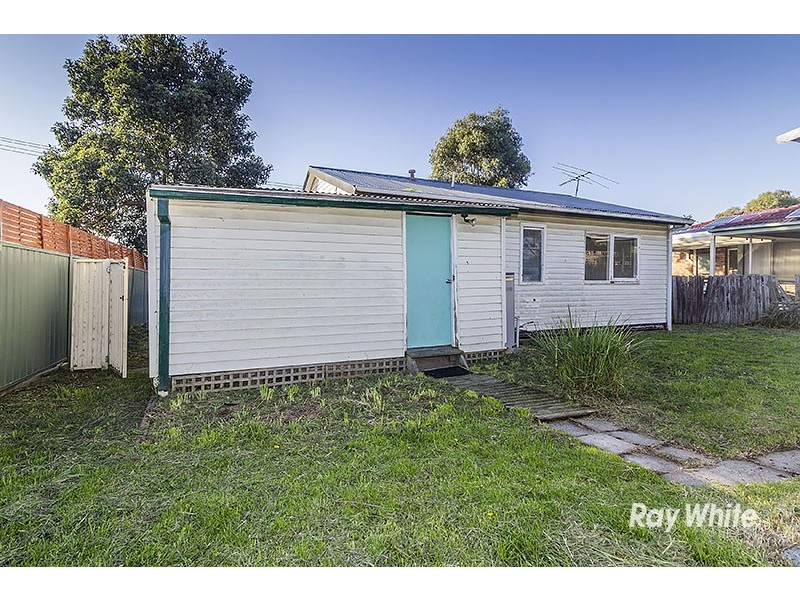 126 Circle Drive South, Cranbourne VIC 3977