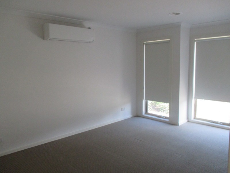 67 Brocker Street, Clyde North VIC 3978